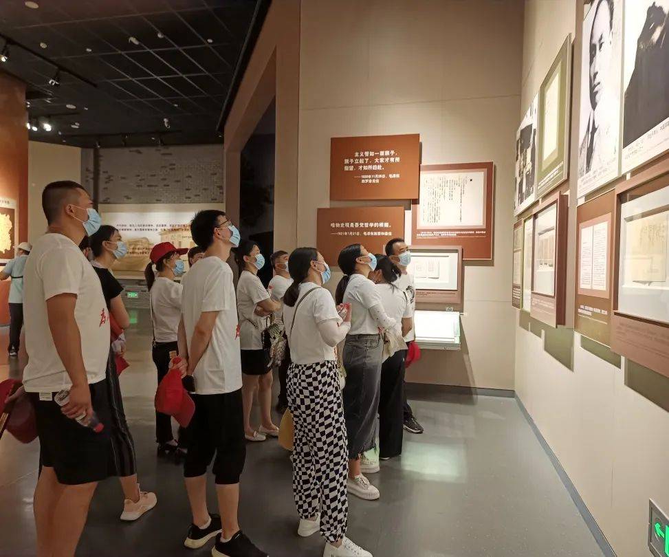 西柏坡红色教育基地 西柏坡红色教育基地