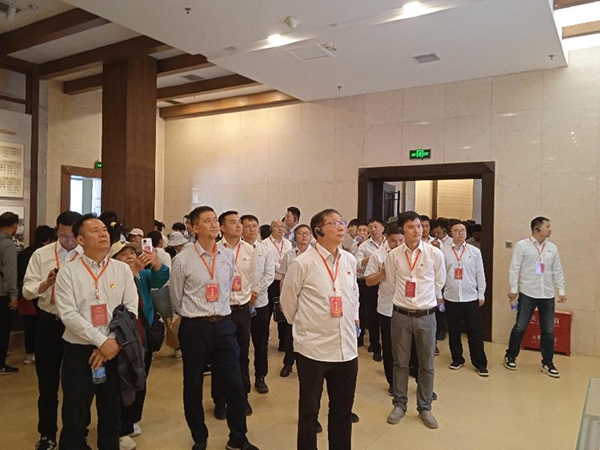 西柏坡干部学院